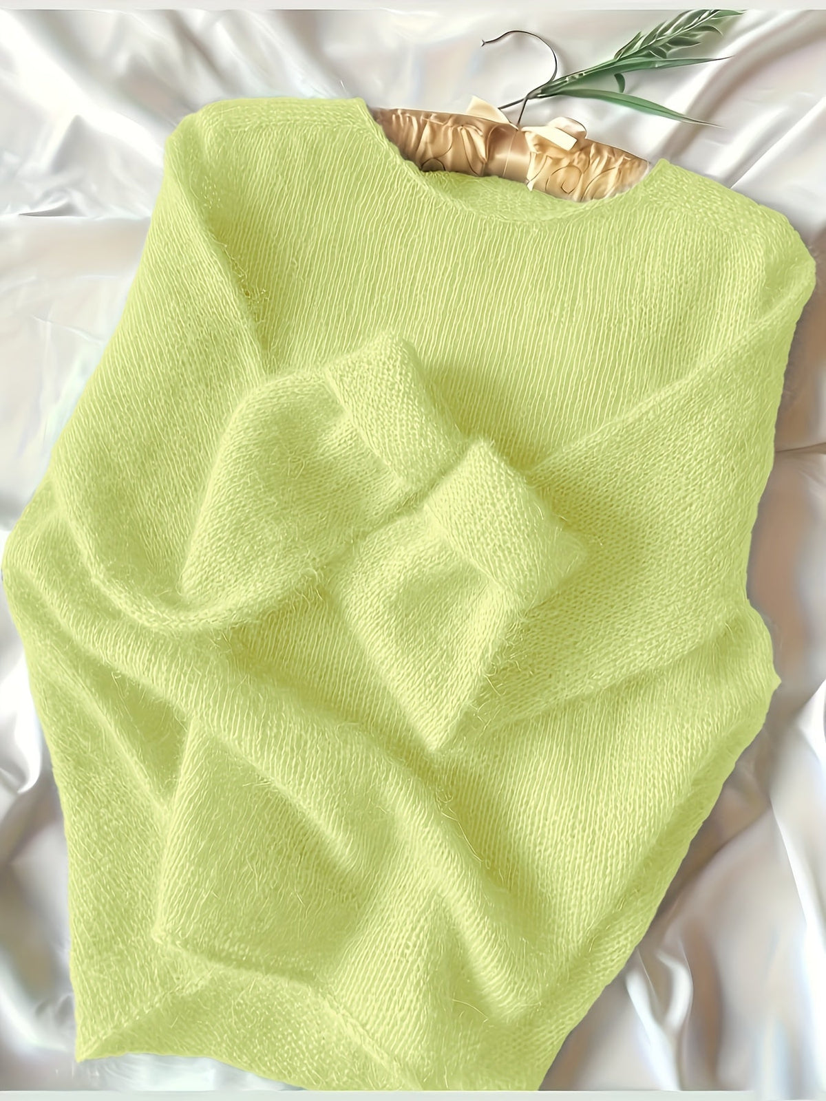 Women's Lightweight Knit Jumper with Crew Neck – Light Green