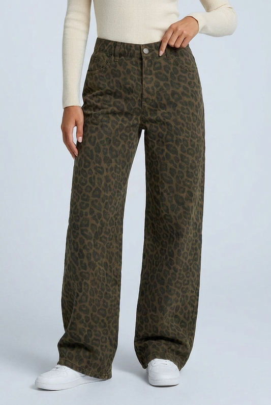Detail of the high-rise waistband and front pockets