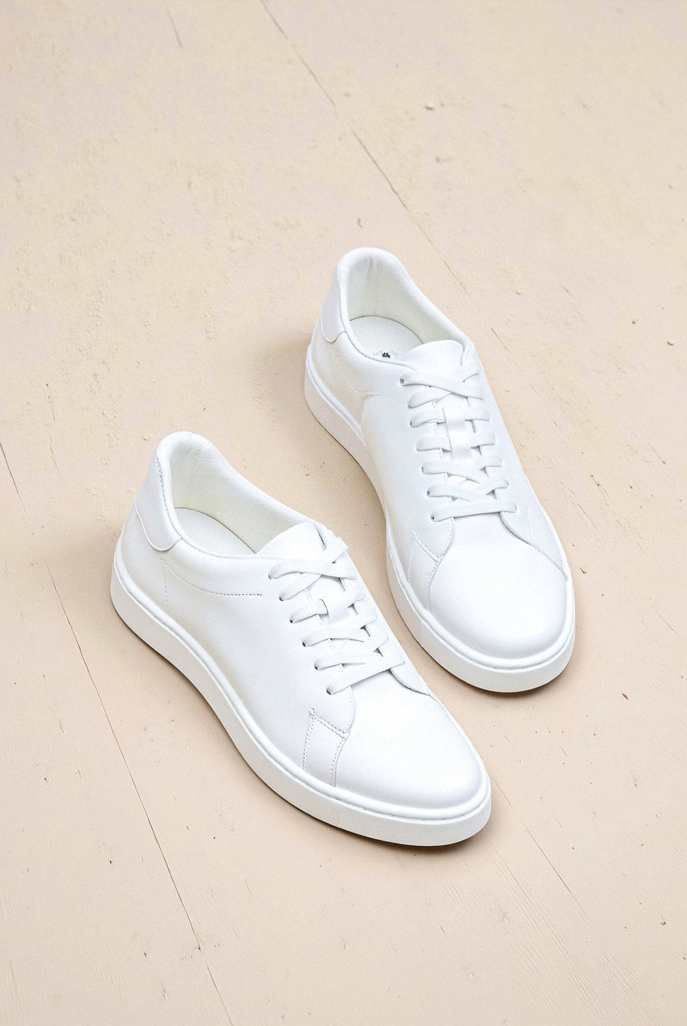 Unisex Classic Lace-Up Low-Top Sneaker-3