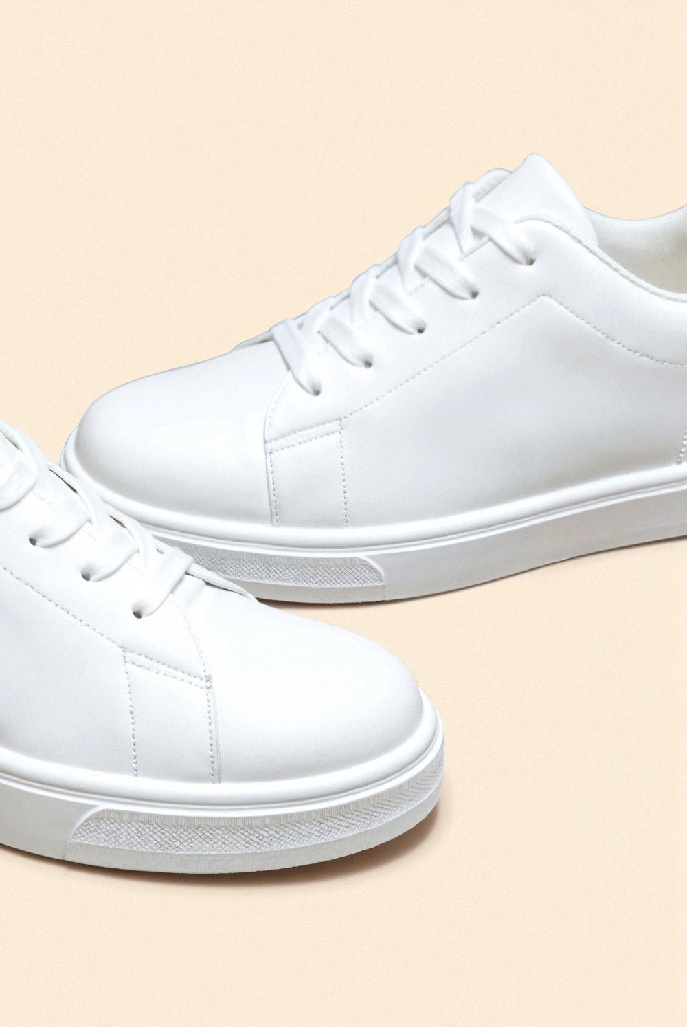 Unisex Classic Lace-Up Low-Top Sneaker-4