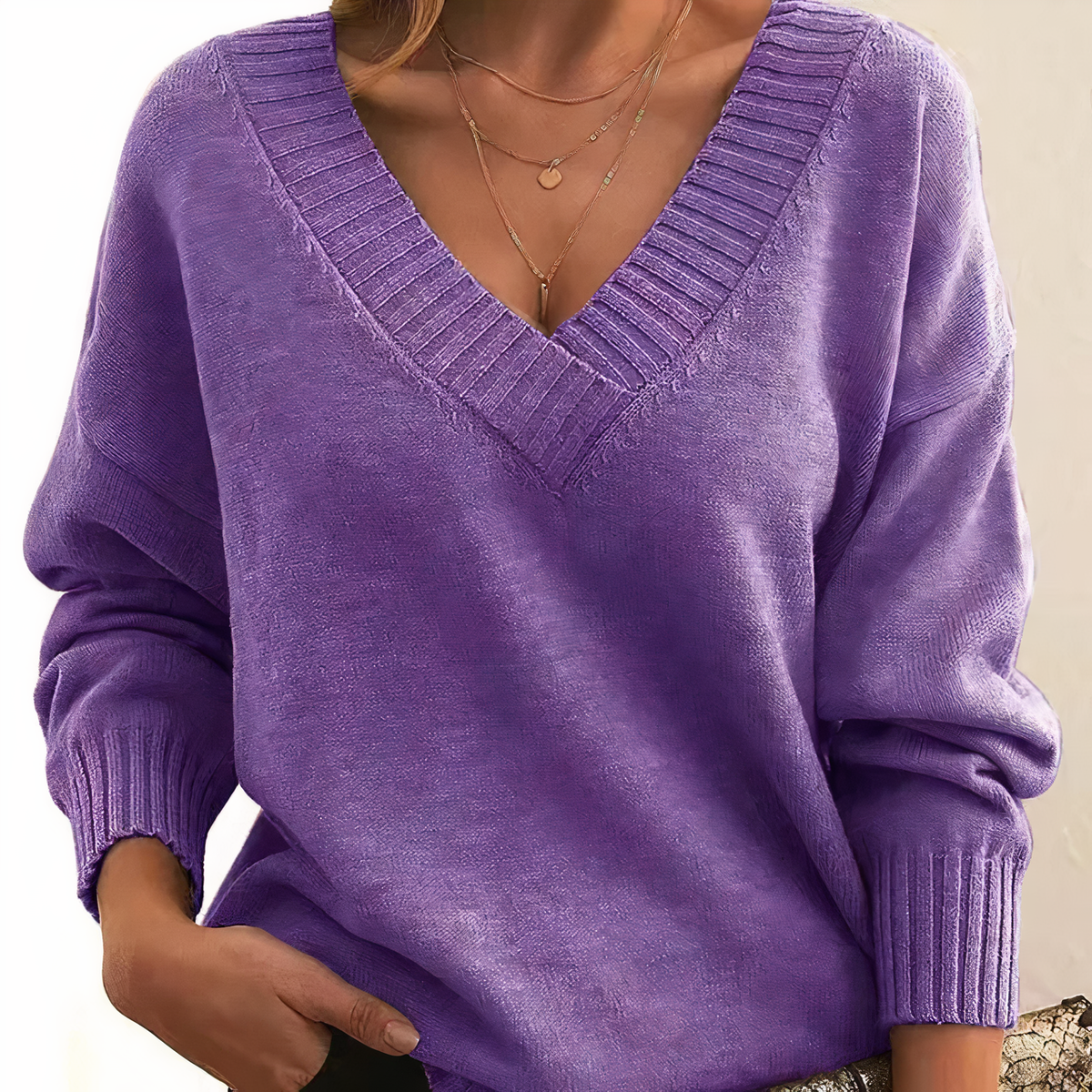 Women's Cashmere Blend Jumper with V-Neck