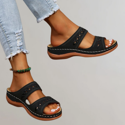 Women's Orthopedic Sandals with Adjustable Straps in Black