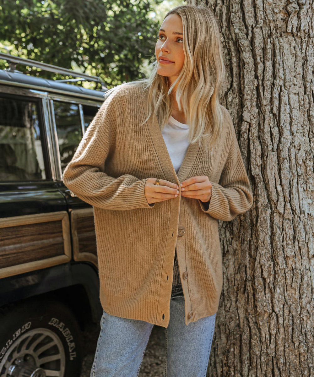 Women's Oversized V-neck Cardigan With Button Fastening-17